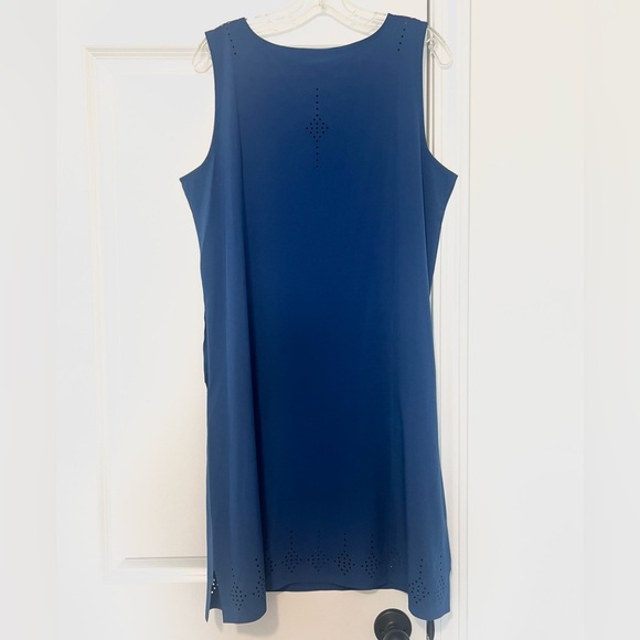 Title Nine Unconventional Sleeveless Dress Blue - Picture 5 of 8